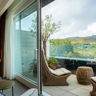 Balcony_room