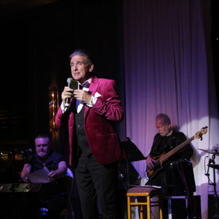 Eamonn Gillespie hosts the Harvey's Point Cabaret October 1st 2025