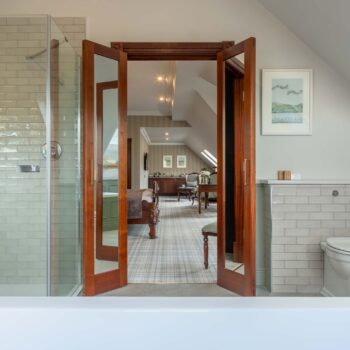 Deluxe_bathroom (2)