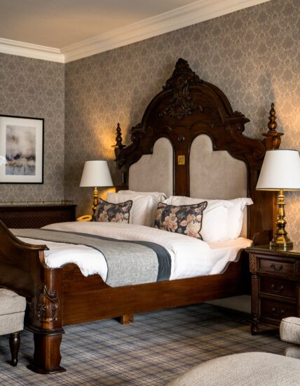 Executive Suite Bed