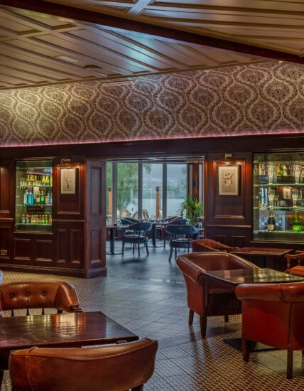 Harveys_bar_fireplace9