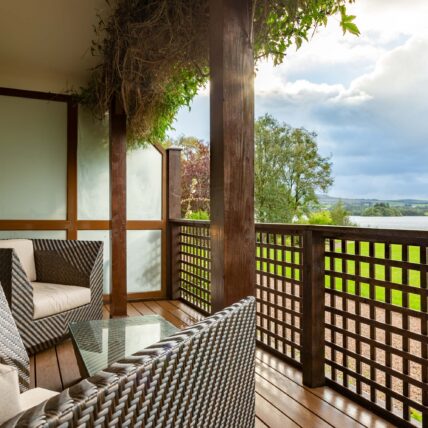 Lakeshore_balcony
