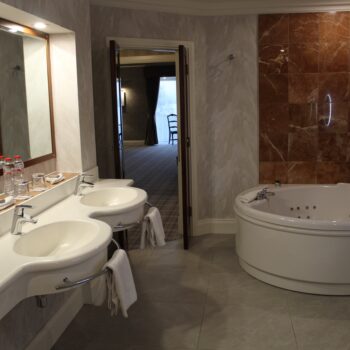 Premium Suite (24)