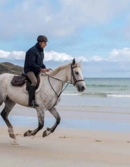 lodge-activities-horse-riding-donegal-3